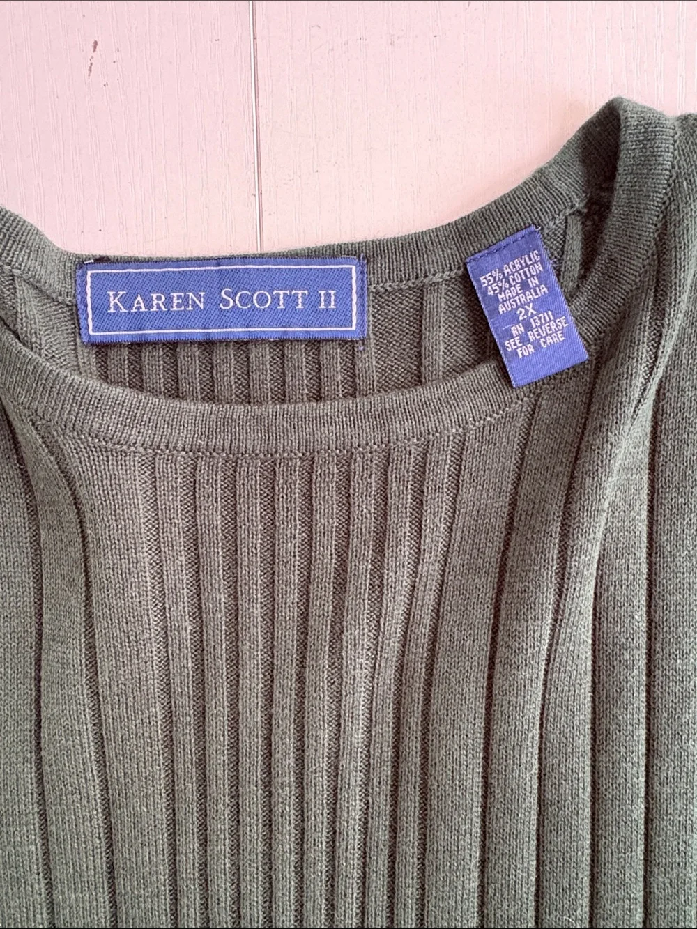 Karen Scott Vertical Rib Knit Short Sleeve Top in Forest Green